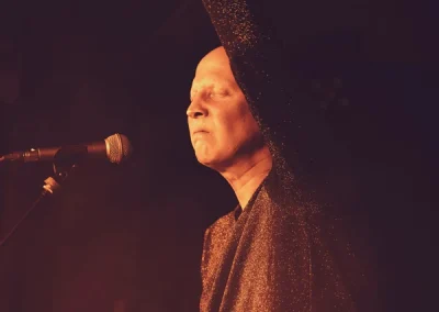 Glabre dark folk, post rock and doom, live