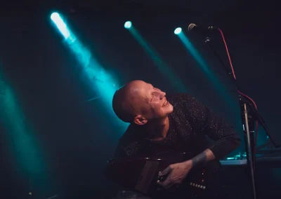 Glabre dark folk, post rock and doom, live